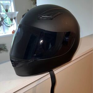Men’s Matte Black Motorcycle Helmet